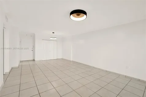 400 Kings Point Drive Sunny Isles Beach FL 33160