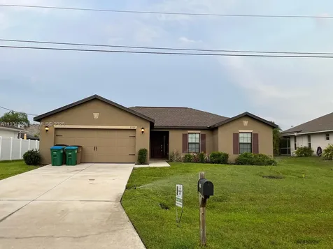 2709 SW 18th Avenue Cape Coral FL 33914