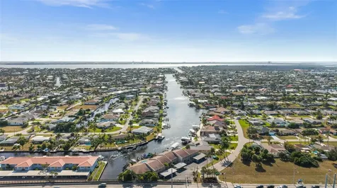 4803 SW Santa Barbara Court Cape Coral FL 33914