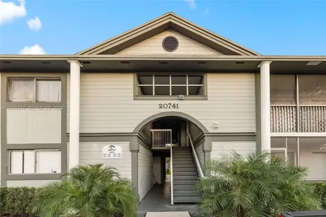 20741 NE 4th Court Miami FL 33179