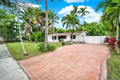 7135 SW 19th Terrace Miami FL 33155