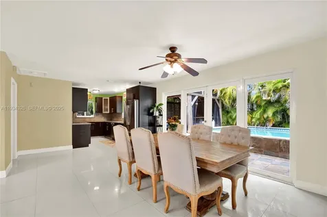 7135 SW 19th Terrace Miami FL 33155