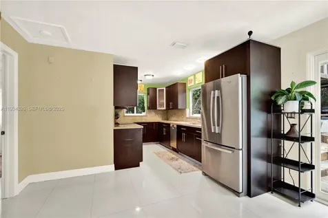7135 SW 19th Terrace Miami FL 33155