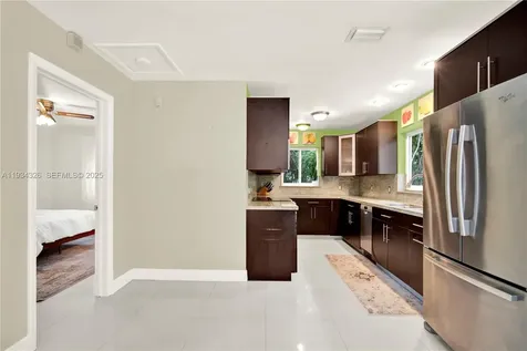 7135 SW 19th Terrace Miami FL 33155