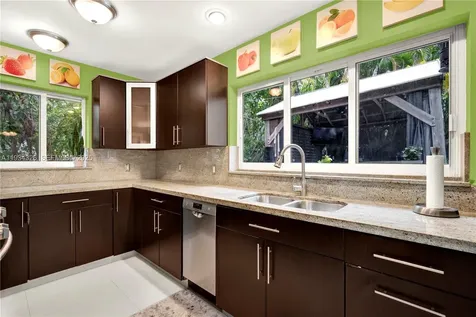 7135 SW 19th Terrace Miami FL 33155