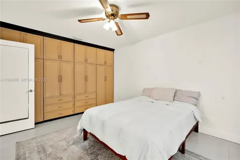 7135 SW 19th Terrace Miami FL 33155