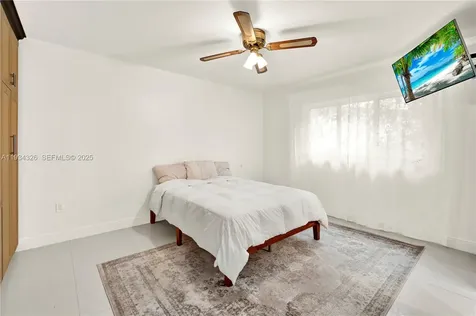 7135 SW 19th Terrace Miami FL 33155