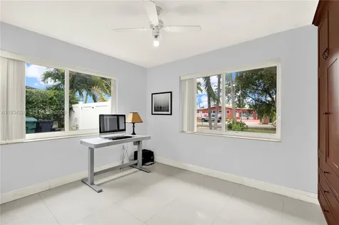 7135 SW 19th Terrace Miami FL 33155