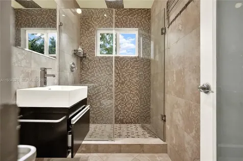 7135 SW 19th Terrace Miami FL 33155