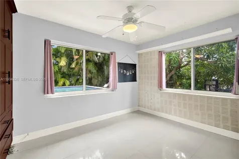 7135 SW 19th Terrace Miami FL 33155