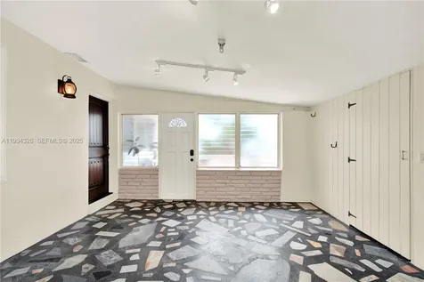 7135 SW 19th Terrace Miami FL 33155