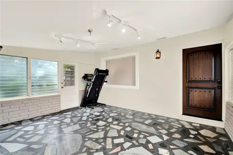 7135 SW 19th Terrace Miami FL 33155