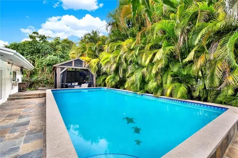 7135 SW 19th Terrace Miami FL 33155