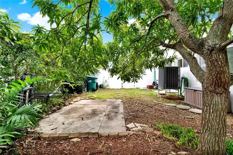 7135 SW 19th Terrace Miami FL 33155