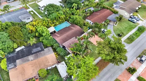 7135 SW 19th Terrace Miami FL 33155