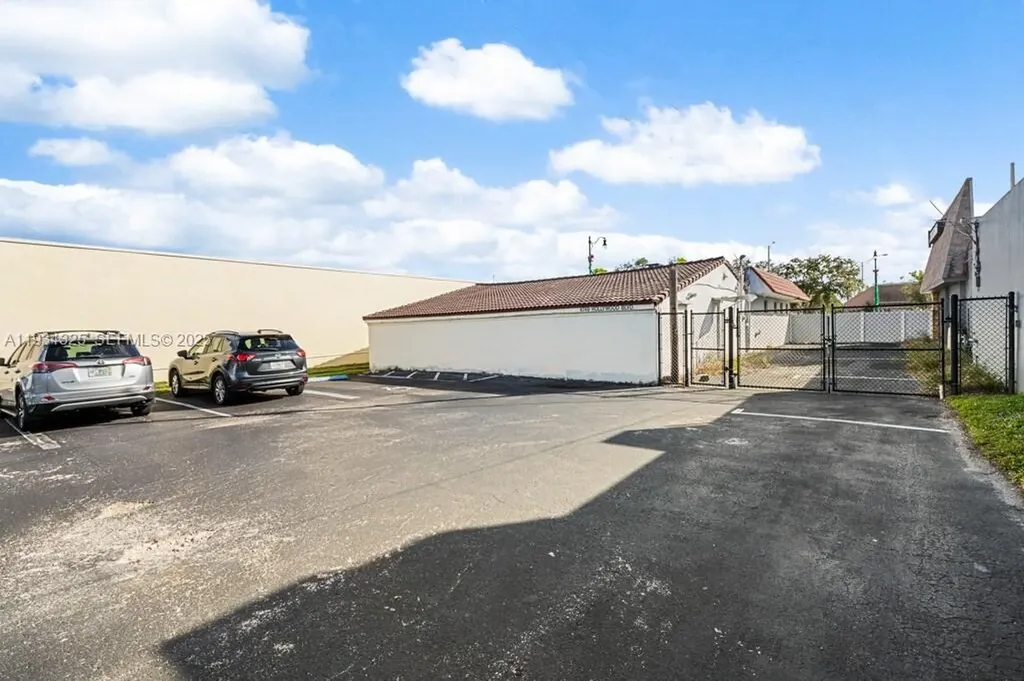 4749 Hollywood Boulevard Hollywood FL 33021