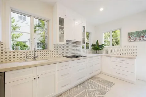 1729 SW 12th Street Miami FL 33135