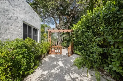 1729 SW 12th Street Miami FL 33135