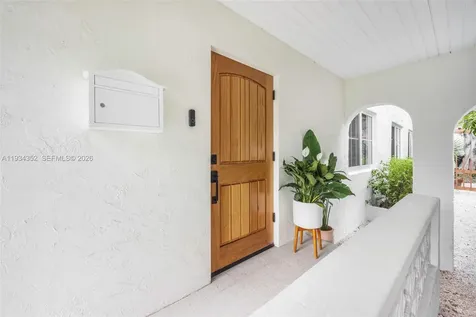 1729 SW 12th Street Miami FL 33135
