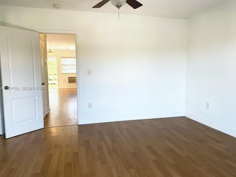 2185 NE 123rd Street North Miami FL 33181