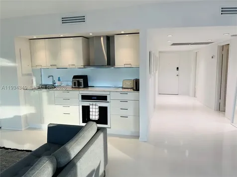 900 Bay Drive Miami Beach FL 33141