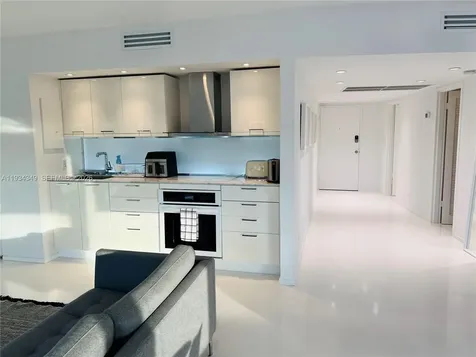 900 Bay Drive Miami Beach FL 33141