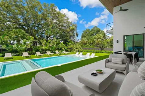 19900 NE 21st Court Miami FL 33179
