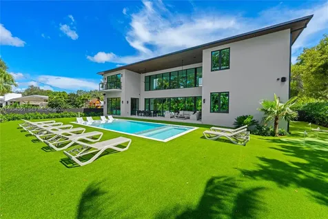 19900 NE 21st Court Miami FL 33179