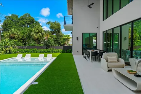 19900 NE 21st Court Miami FL 33179