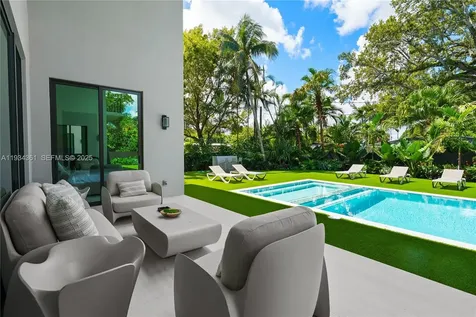 19900 NE 21st Court Miami FL 33179