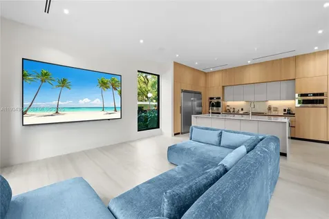 19900 NE 21st Court Miami FL 33179