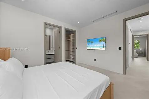 19900 NE 21st Court Miami FL 33179