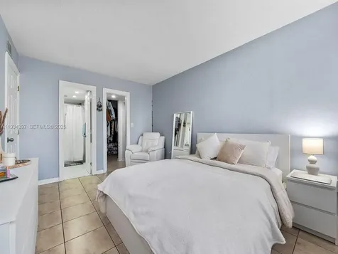 13820 SW 112th Street Miami FL 33186
