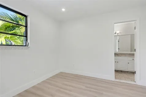 523 NE 38th Street Miami FL 33137