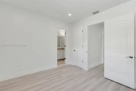 523 NE 38th Street Miami FL 33137