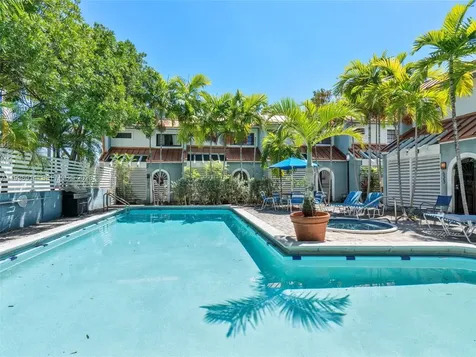523 NE 38th Street Miami FL 33137