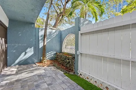 523 NE 38th Street Miami FL 33137