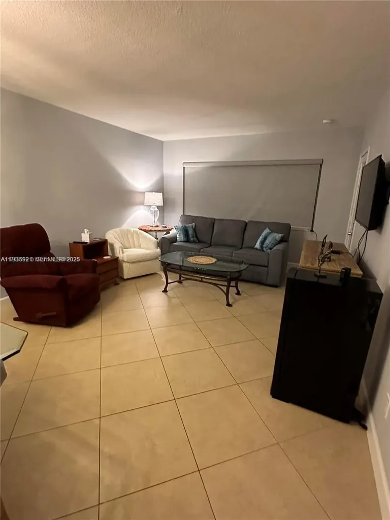 1481 S Ocean Boulevard Lauderdale By The Sea FL 33062