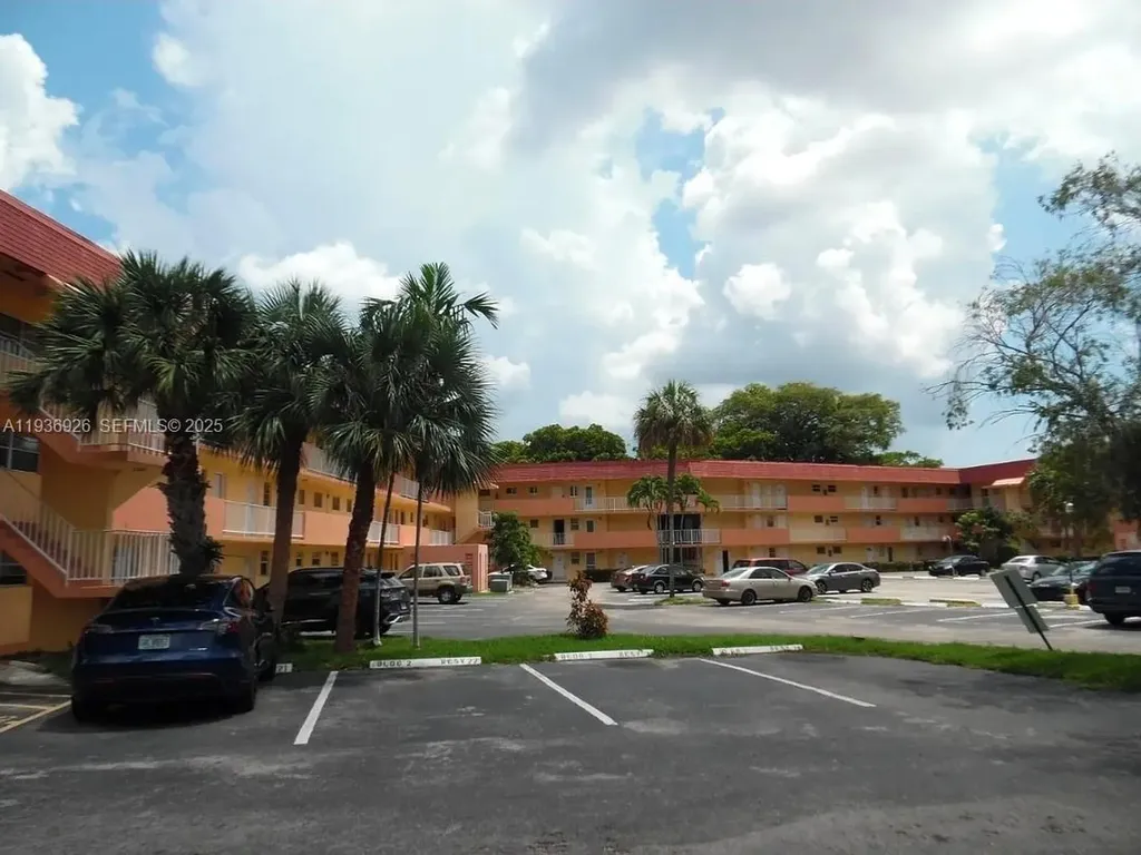 1540 NE 191st Street Miami FL 33179