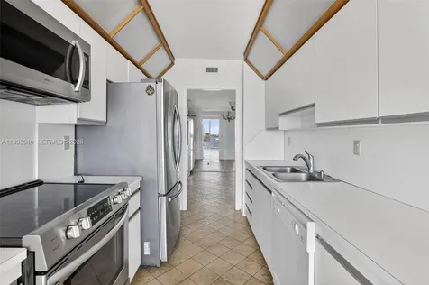 19707 Turnberry Way Aventura FL 33180
