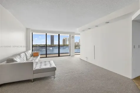 19707 Turnberry Way Aventura FL 33180