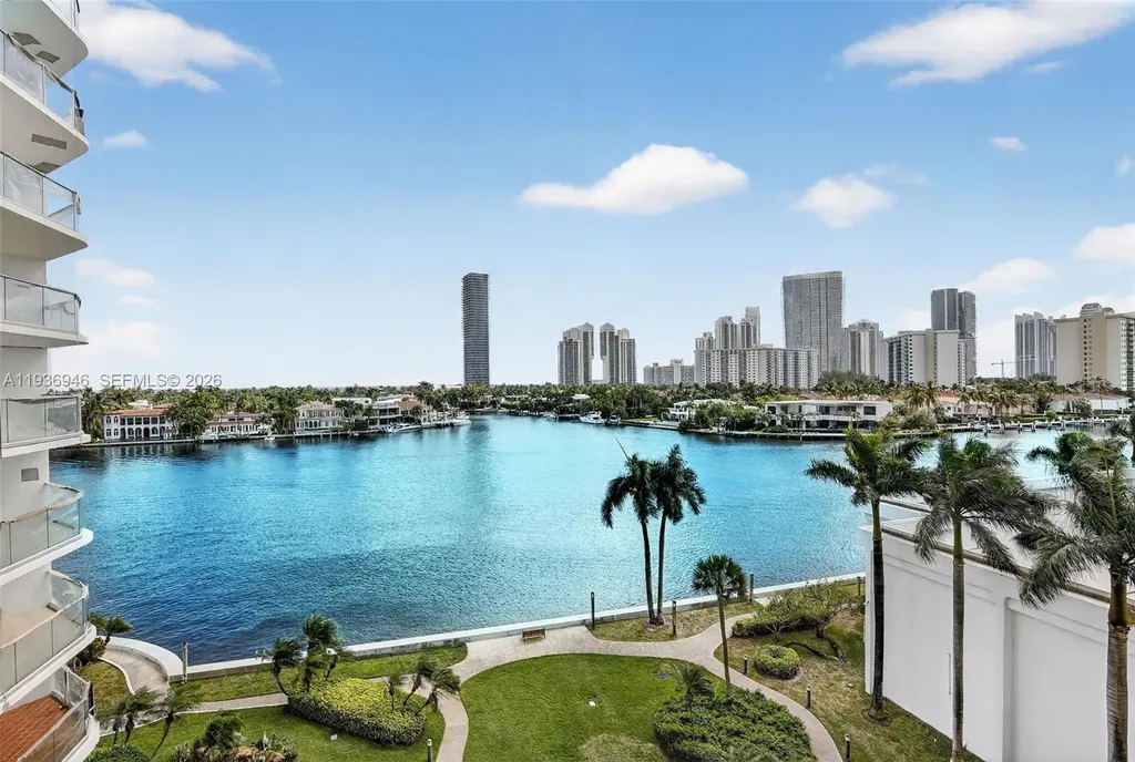 19707 Turnberry Way Aventura FL 33180