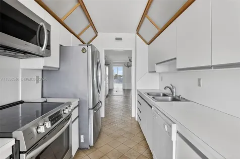 19707 Turnberry Way Aventura FL 33180