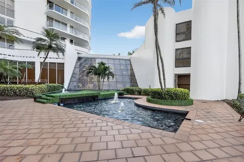 19707 Turnberry Way Aventura FL 33180