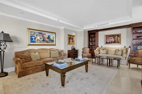 2600 Island Boulevard Aventura FL 33160
