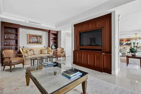 2600 Island Boulevard Aventura FL 33160