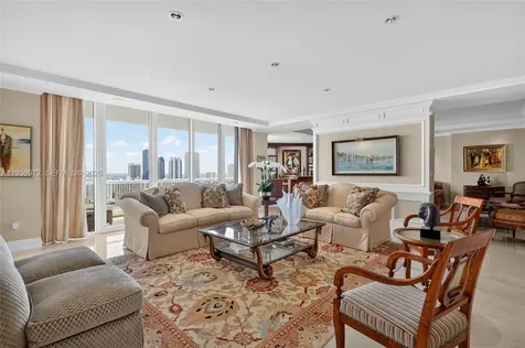 2600 Island Boulevard Aventura FL 33160