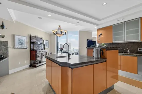 2600 Island Boulevard Aventura FL 33160