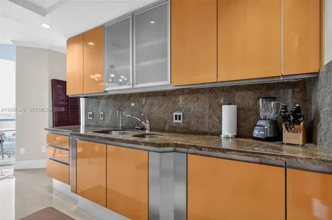 2600 Island Boulevard Aventura FL 33160