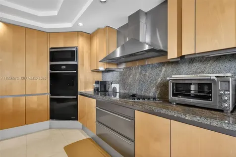 2600 Island Boulevard Aventura FL 33160